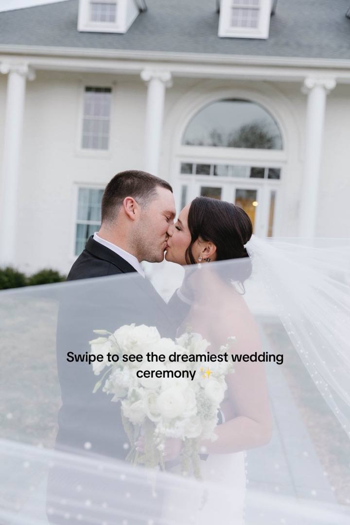 TikTok: a couple kissing in front of the manor